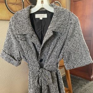 Marona, grey-black patterned jacket, collared, cuffed sleeves, belt & buttons